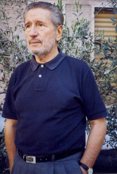 Piero Antolini a Milano, visto da Luigi Caricato, nel 1999
