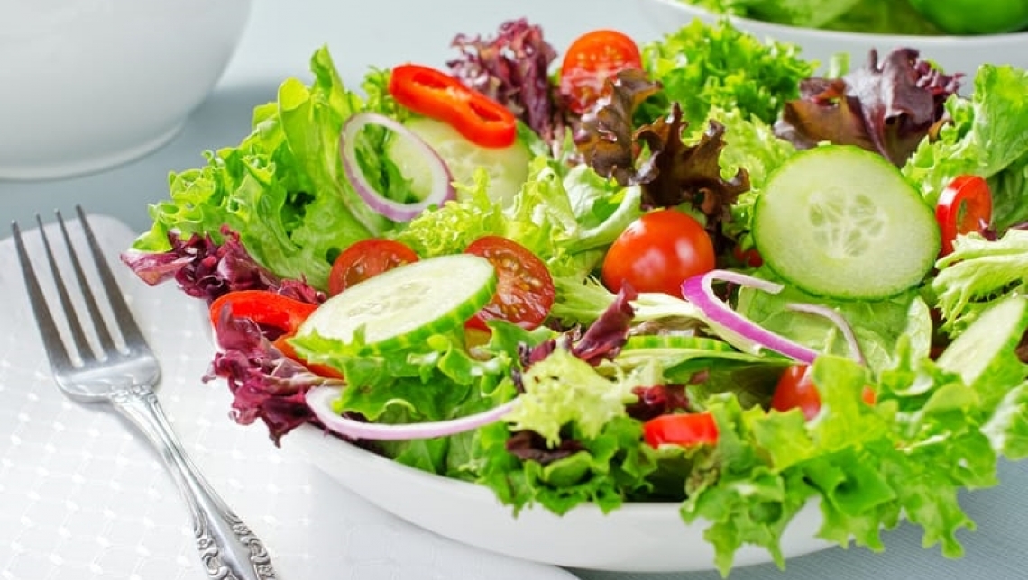 L'insalata senza olio extra vergine d'oliva fa male alla salute