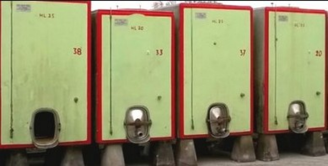 L'impatto ambientale dei serbatoi in cemento e in acciaio inossidabile per il vino
