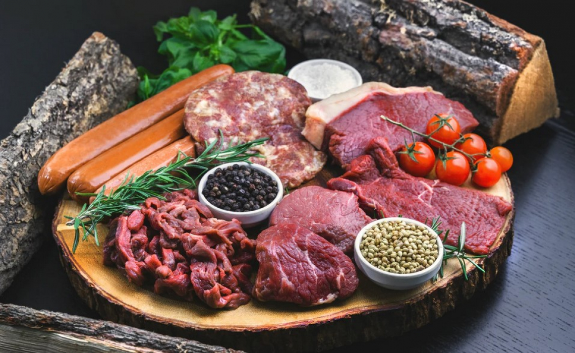 La finta carne a base vegetale non è uguale a quella vera