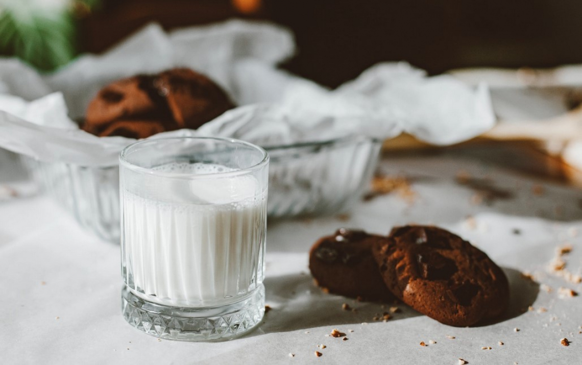 Ecco perchè il latte caldo favorisce il sonno