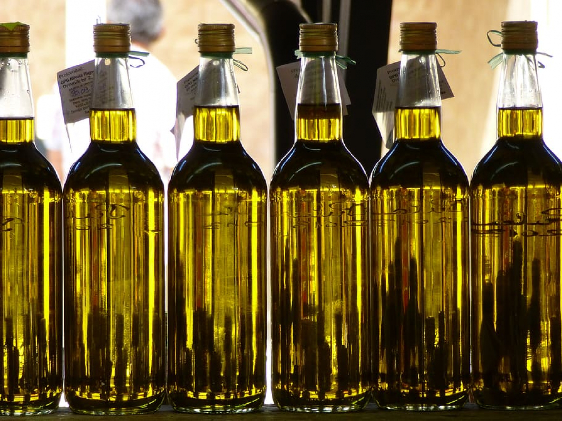 L'olio extra vergine di oliva batte tutti nella protezione contro i radicali liberi