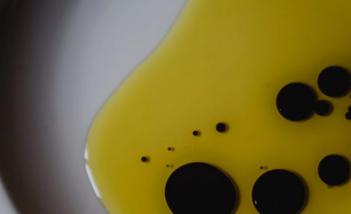 Ottenere un olio extra vergine di oliva torbido ma senza la generazione di difetti organolettici