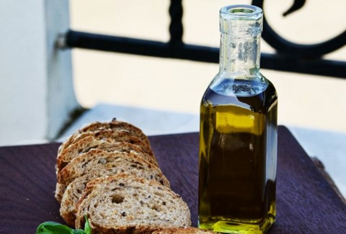 Il ruolo dell'olio extra vergine di oliva nel combattere il lupus