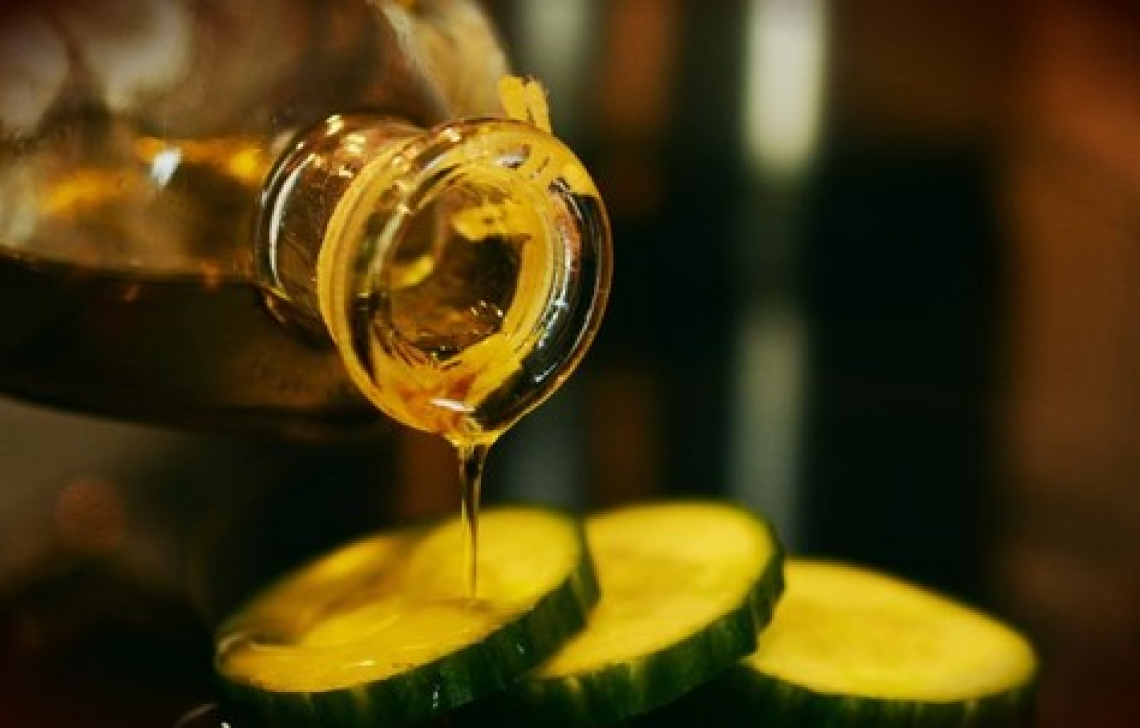 Estratti di foglie di olivo nell’olio extra vergine per migliorare le proprietà nutraceutiche