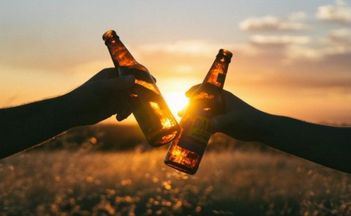 Meglio la lattina o la bottiglia per gustare una birra fresca?