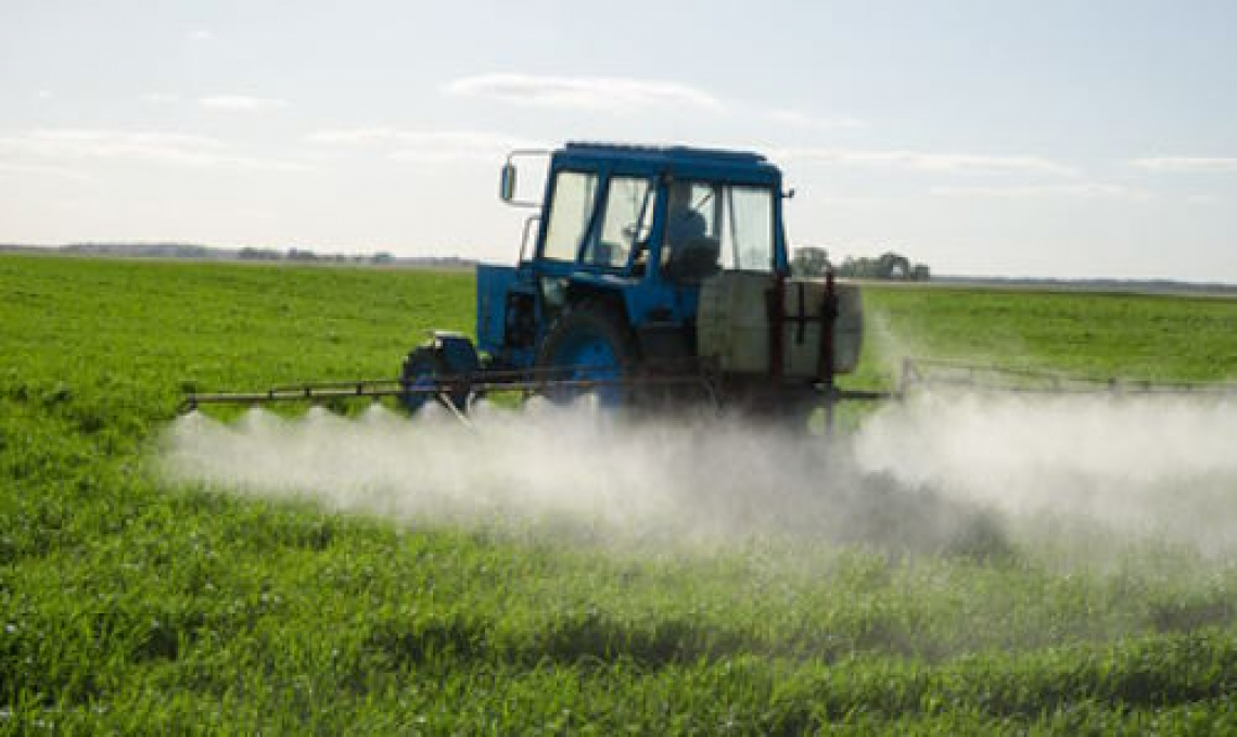 La Commissione europea ritira la legge sulla riduzione dei fitofarmaci in agricoltura