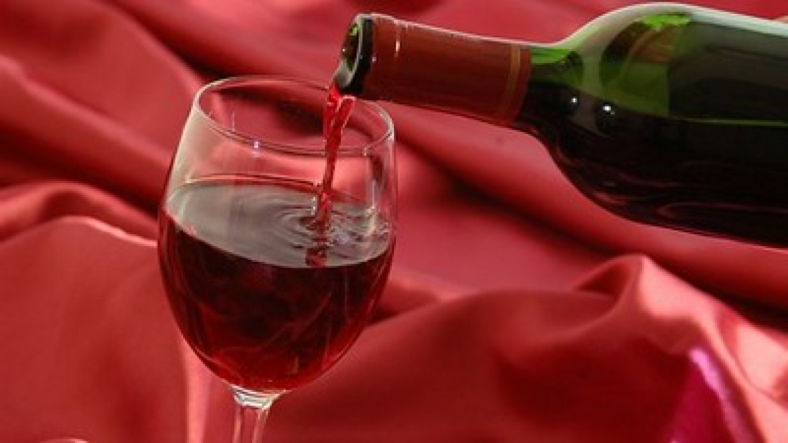 Il vino italiano, tranne lo spumante, perde terreno nello strategico mercato americano